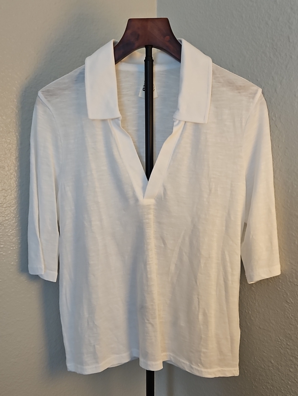 Pact Organic 100% Cotton V-Neck Polo Top White Large - Like New